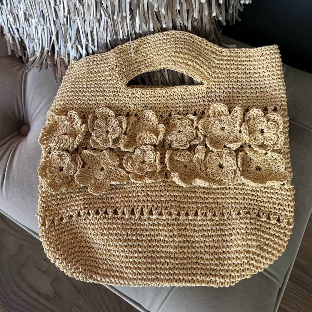 Petite Flower clutch tote crochet Raffia